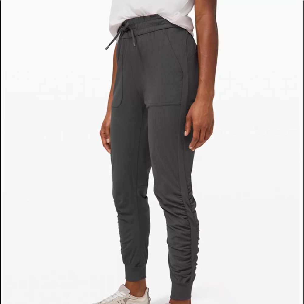 New with tags Beyond the Studio Joggers